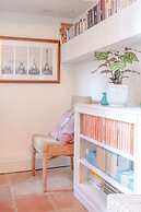 Quaint and Central Studio Flat - Chelsea