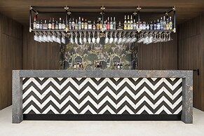Renaissance Porto Lapa Hotel