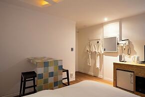 KAYLA HOTEL
