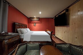 KAYLA HOTEL