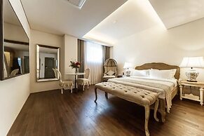 KAYLA HOTEL