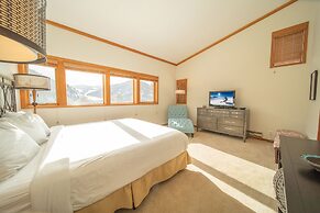 Tennis Townhomes 1309