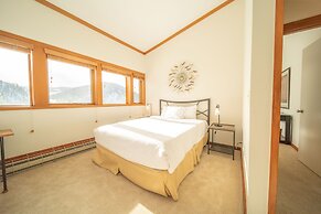 Tennis Townhomes 1309