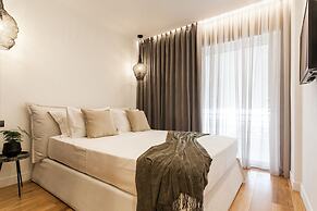 5BD 2 Level Beachfront Luxury Apt by the Olon