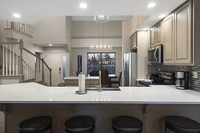 New Listing Ozark Views at Majestic - Perched on the Hills