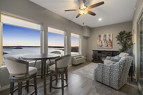 New Listing Ozark Views at Majestic - Perched on the Hills