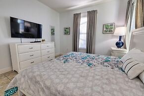 5 Bed Solterra Sensation Vacation Home 5 Bedroom Home by RedAwning