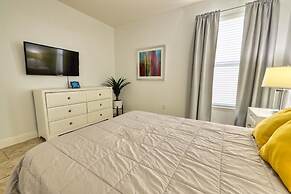 5 Bed Solterra Sensation Vacation Home 5 Bedroom Home by RedAwning