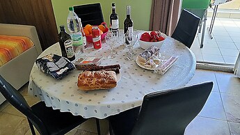 Captivating Apartment 15 Sleeps 4 Guests