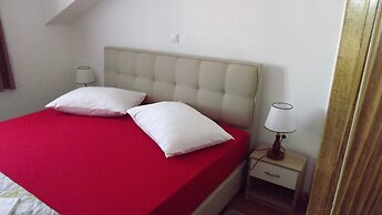 Captivating Apartment 15 Sleeps 4 Guests