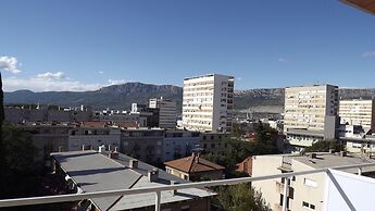 Captivating Apartment 15 Sleeps 4 Guests