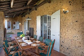 Charmy Country House