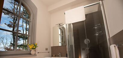 Charmy Country House