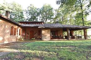 Charmy Country House