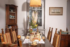 Charmy Country House