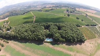 Charmy Country House