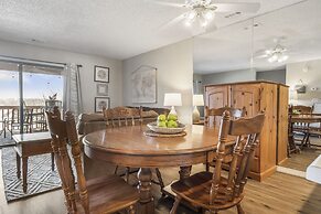 Poolside Oasis at the Pointe 2BR Condo Minutes From Table Rock Lake