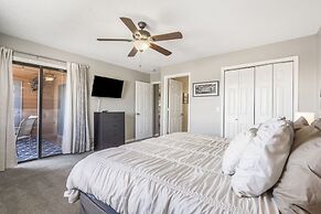 Poolside Oasis at the Pointe 2BR Condo Minutes From Table Rock Lake