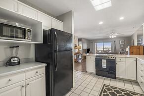 Poolside Oasis at the Pointe 2BR Condo Minutes From Table Rock Lake