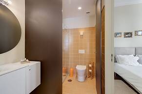 Oporto Home River Front