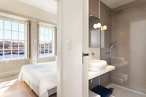 Oporto Home River Front