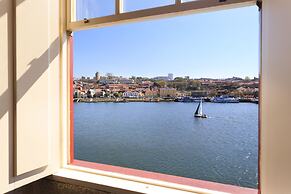 Oporto Home River Front