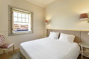 Oporto Home River Front