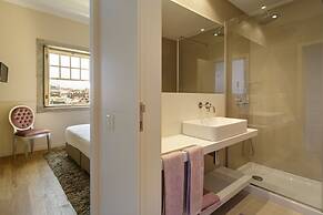 Oporto Home River Front