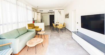 Rupin Ruby in Tel Aviv-yafo