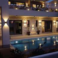 Villa Luna I 100m to Sea Free Heated Pool