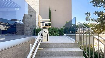 Villa Luna I 100m to Sea Free Heated Pool