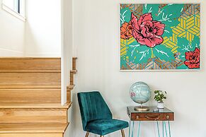 Rooftop Deck 5 Mins to Downtown