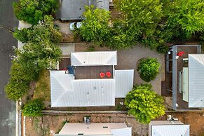 Rooftop Deck 5 Mins to Downtown