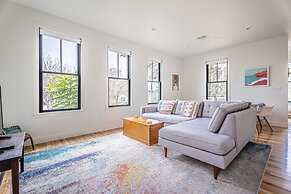 Rooftop Deck 5 Mins to Downtown