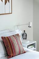 Rooftop Deck 5 Mins to Downtown