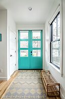 Rooftop Deck 5 Mins to Downtown