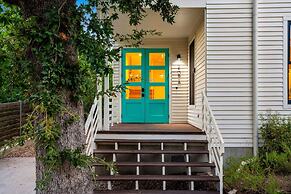 Rooftop Deck 5 Mins to Downtown