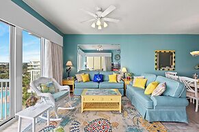 Beachfront Luxury 2Bd 2Ba Condo With Balcony! Sleeps 6!