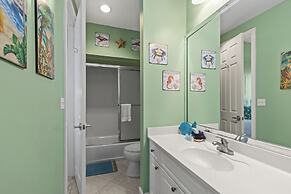 Beachfront Luxury 2Bd 2Ba Condo With Balcony! Sleeps 6!