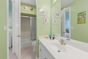 Beachfront Luxury 2Bd 2Ba Condo With Balcony! Sleeps 6!