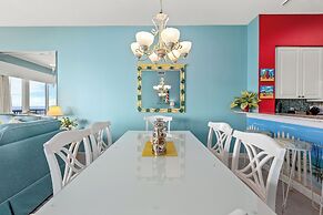 Beachfront Luxury 2Bd 2Ba Condo With Balcony! Sleeps 6!