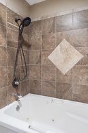 New Listing Twedt's Retreat - Balcony Views