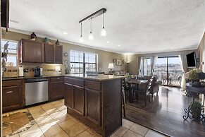 New Listing Twedt's Retreat - Balcony Views