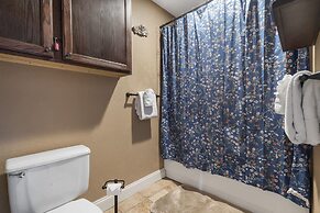 New Listing Twedt's Retreat - Balcony Views