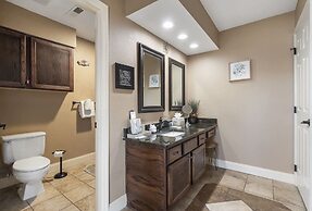 New Listing Twedt's Retreat - Balcony Views