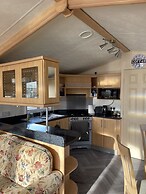 Immaculate 2-bed Static Caravan at Monrieth