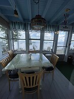 Clearview Limit 6 4 Bedroom Villa by RedAwning