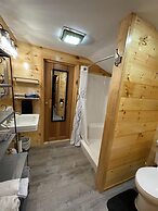 Clearview Limit 6 4 Bedroom Villa by RedAwning