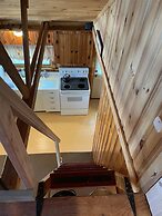 Moosey On Inn Limit 8 2 Bedroom Cottage by Redawning