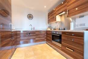 Amber Apartment Empress Heights